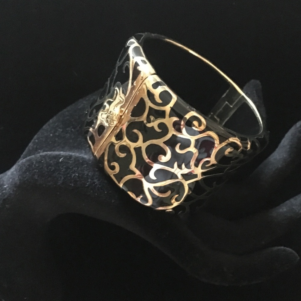 Angelique de Paris Demi Jezebel Bracelet